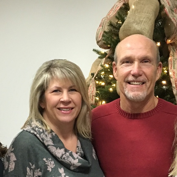 Meet your Posher, Janet - Picture 1 of 1